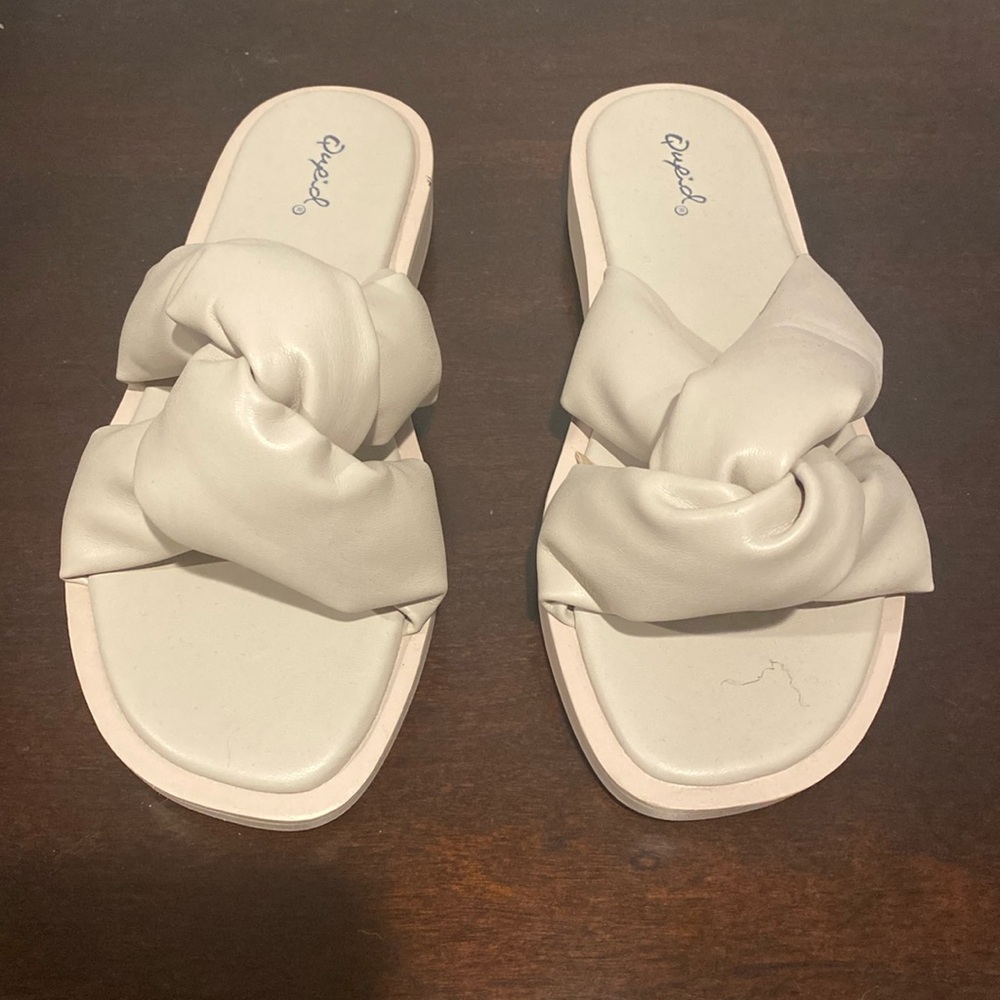 Platform sandal slides